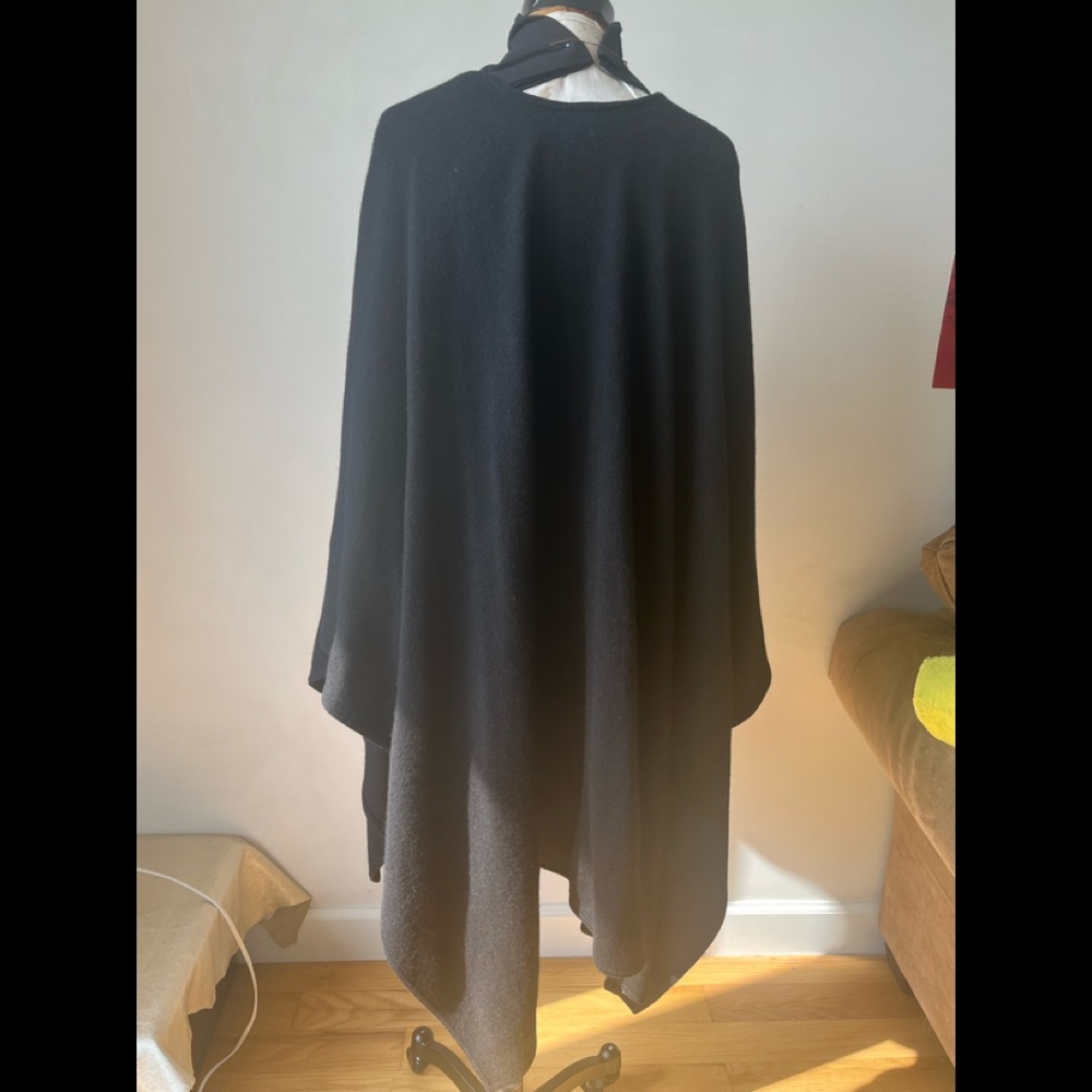 Neiman Marcus Shawl - image 2